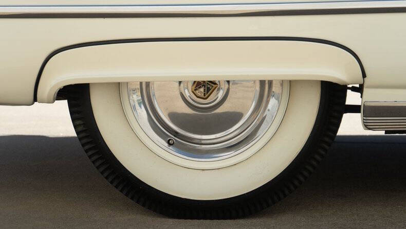 1953 Ford Crestline