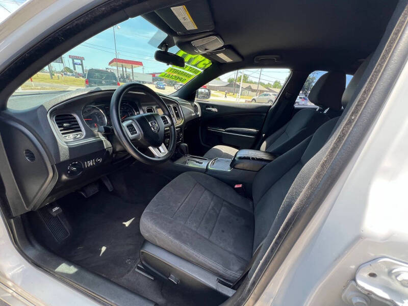 2012 Dodge Charger SE