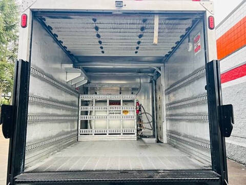 2015 Isuzu NPR DSL REG AT