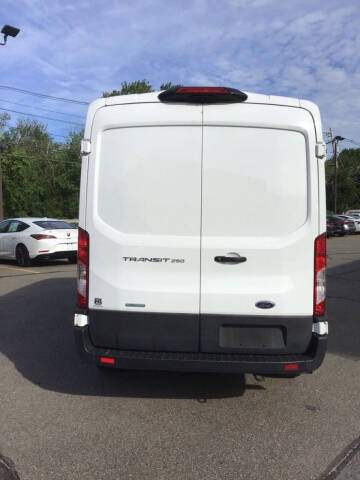 2022 Ford Transit