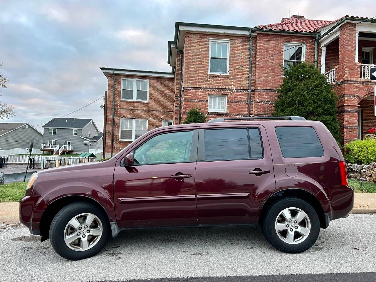 2009 Honda Pilot for sale at Kay Motors LLC. in Saint Louis, MO