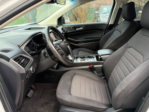2020 Ford Edge SE