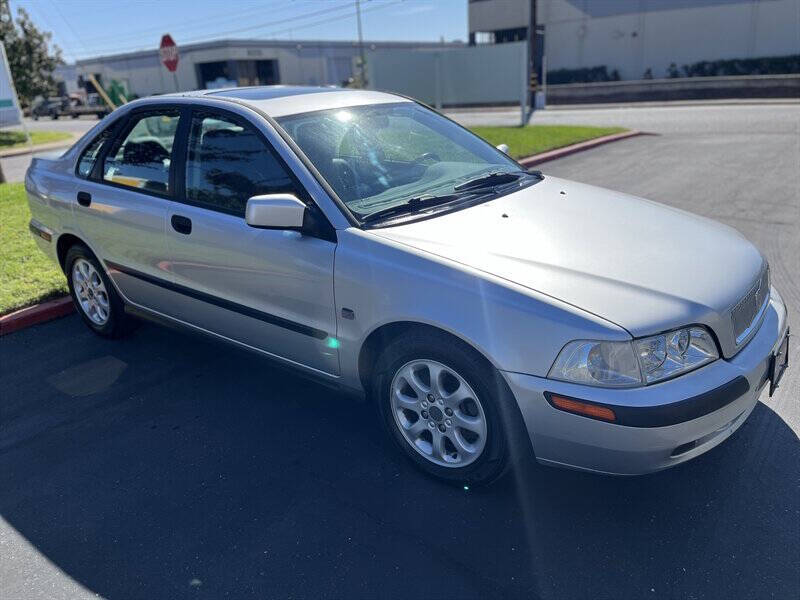 2002 Volvo S40