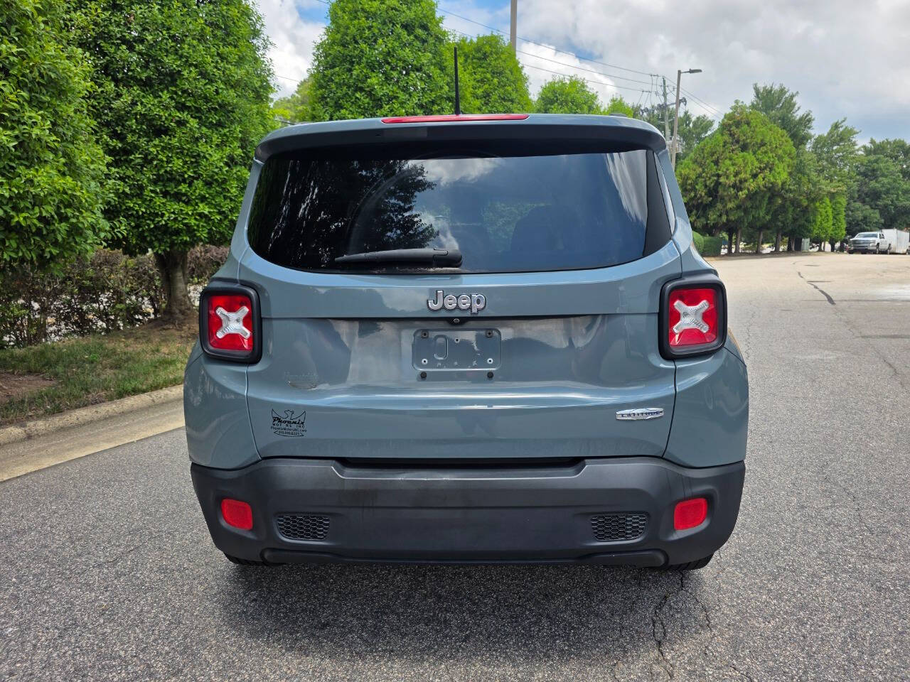 View vehicle photo 4