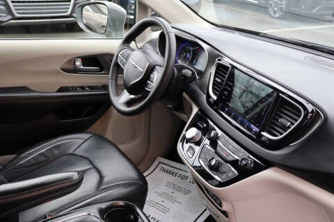 2022 Chrysler Pacifica Touring L