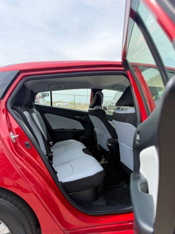 2019 Toyota Prius LE AWD-e