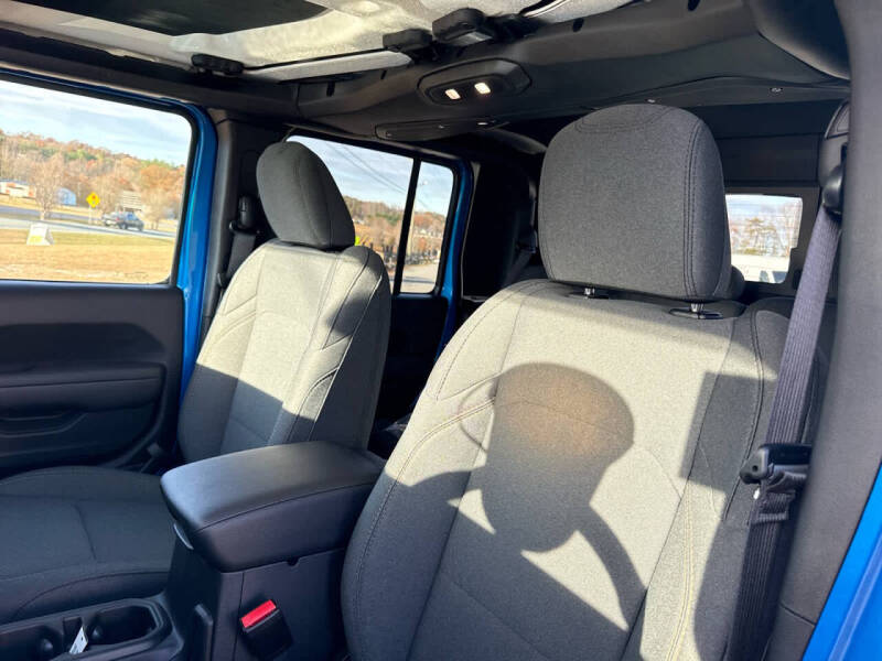 2026 Jeep Gladiator Willys