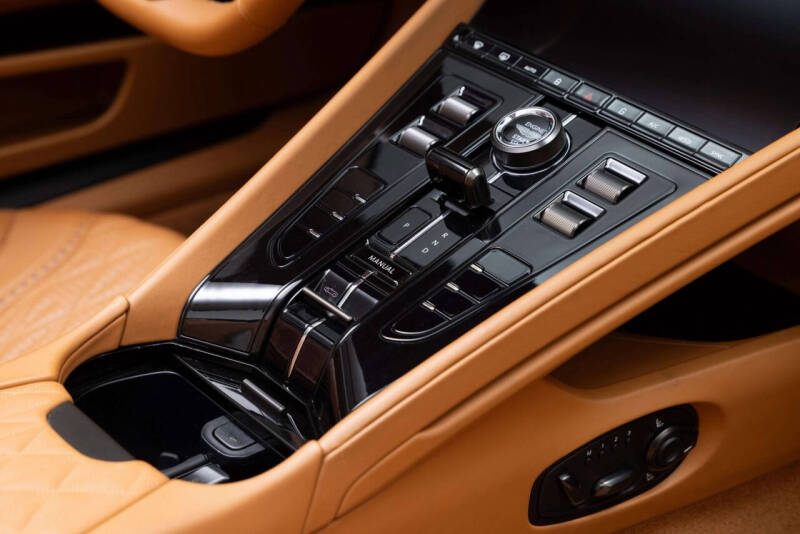 2024 Aston Martin DB12 Volante