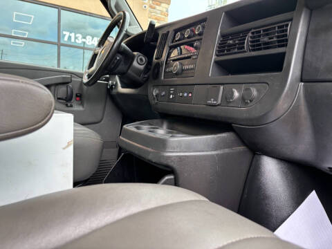 2017 Chevrolet Express 2500