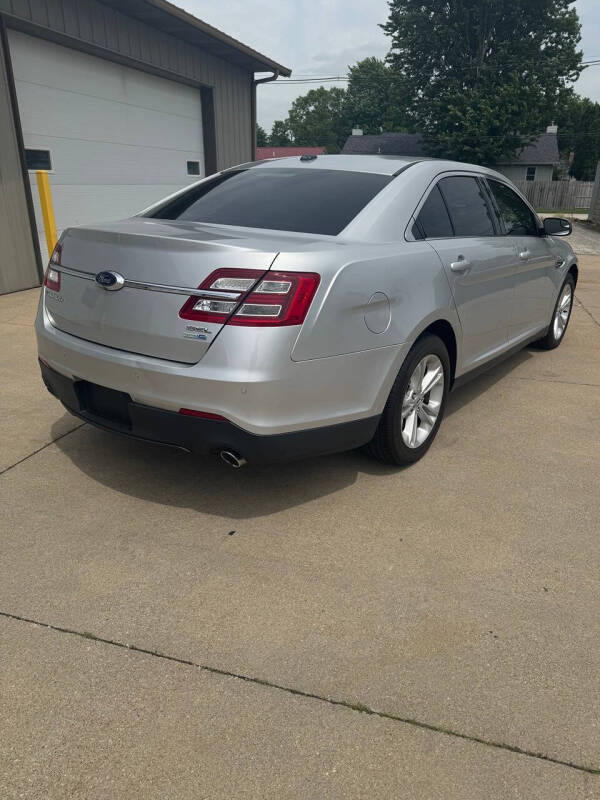 2019 Ford Taurus SEL