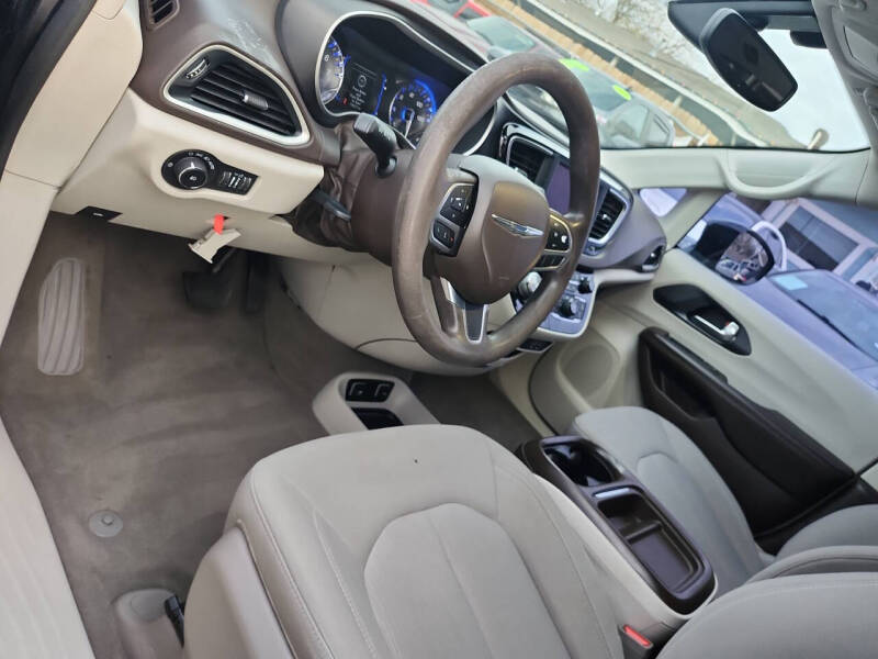 2017 Chrysler Pacifica Touring