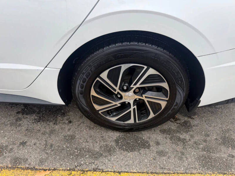 2022 Hyundai Sonata Hybrid Blue