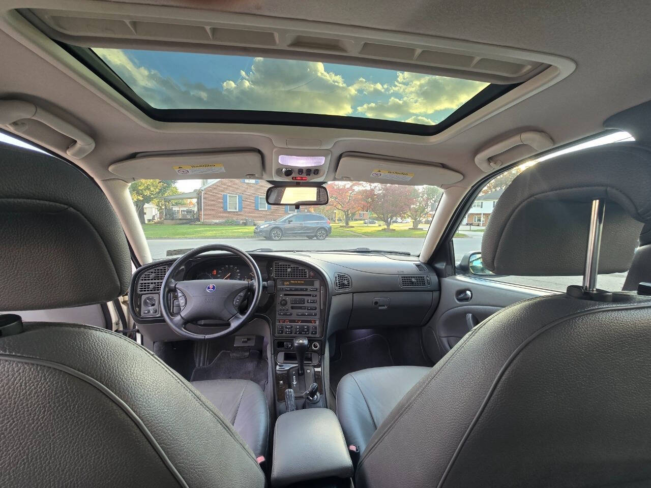 2004 Saab 9-5 for sale at QUEENSGATE AUTO SALES in York, PA