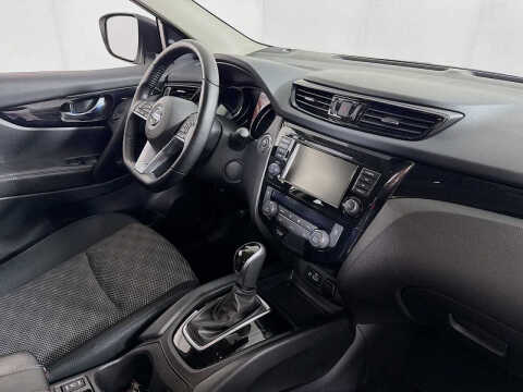 2022 Nissan Rogue Sport SV