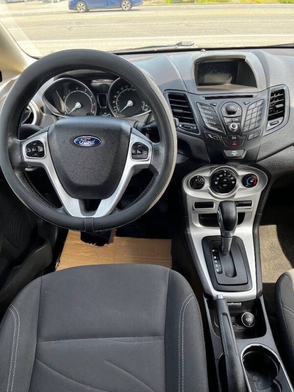 2014 Ford Fiesta SE