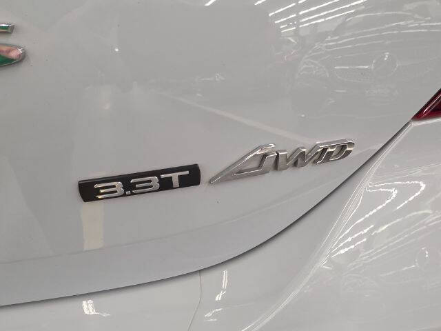 2022 Genesis G70