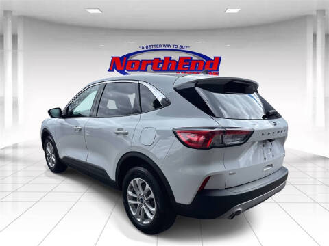 2022 Ford Escape Hybrid SE