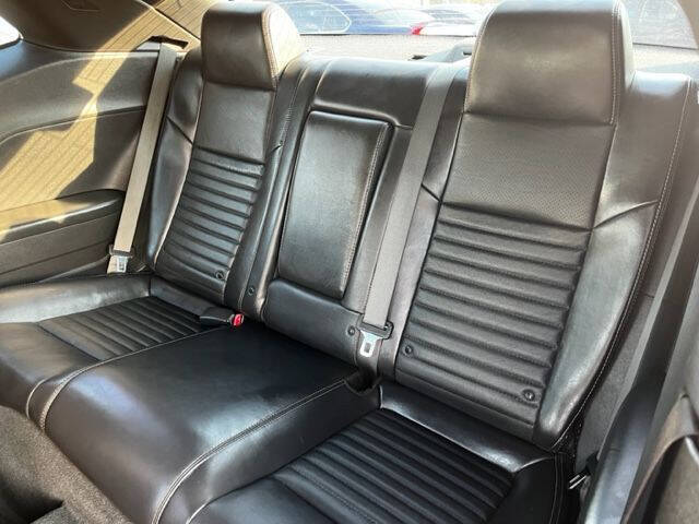 2012 Dodge Challenger SXT