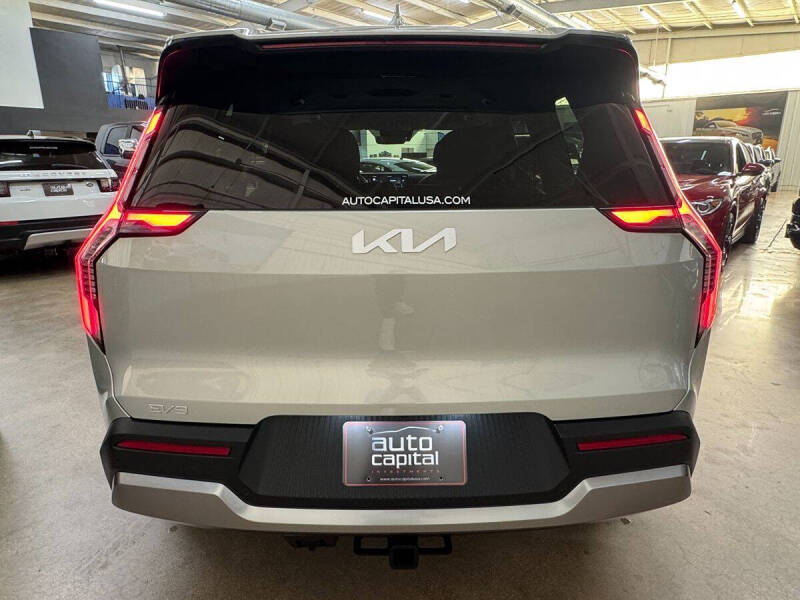 2024 Kia EV9 Light Long Range