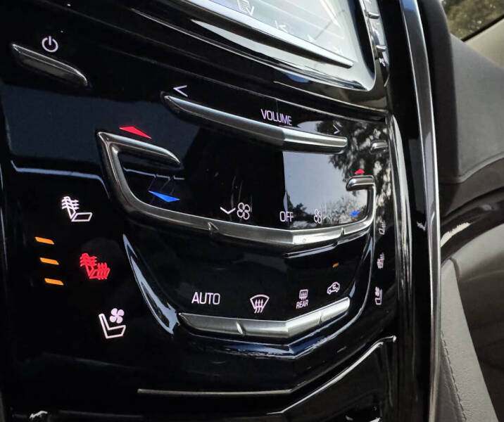 2017 Cadillac Escalade Luxury