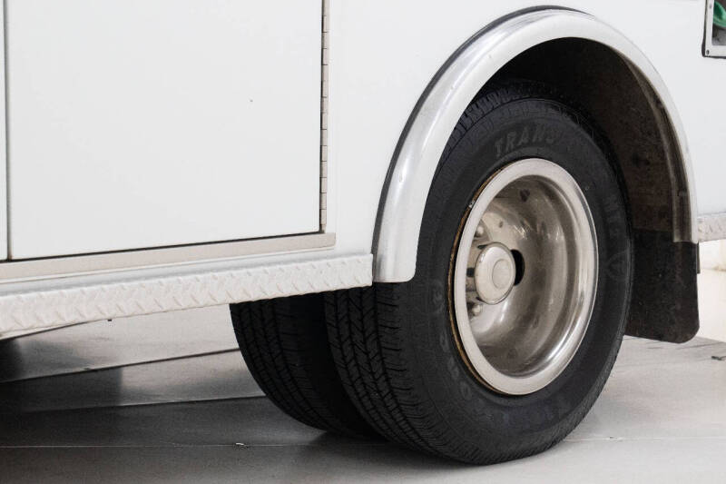 2010 Ford E-Series E-450 SD