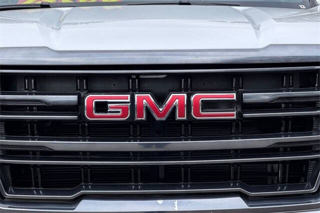 2023 GMC Yukon XL AT4