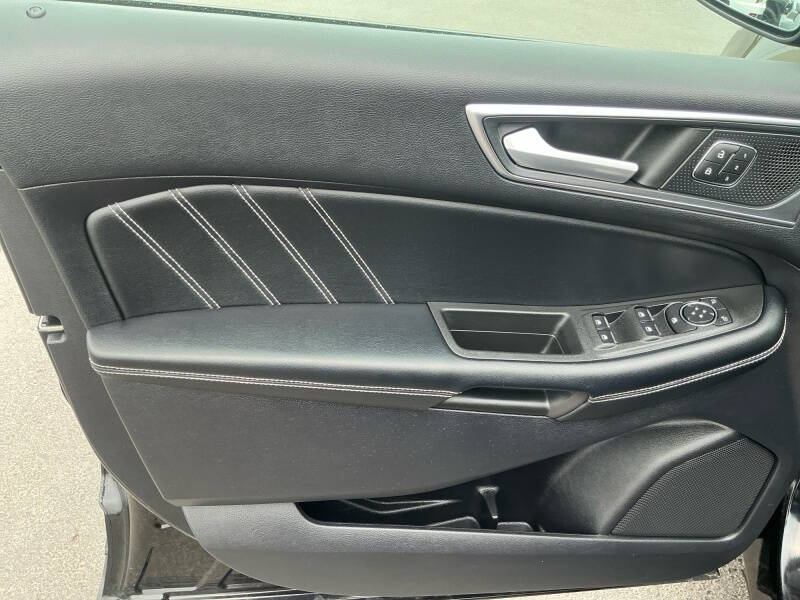 2022 Ford Edge ST