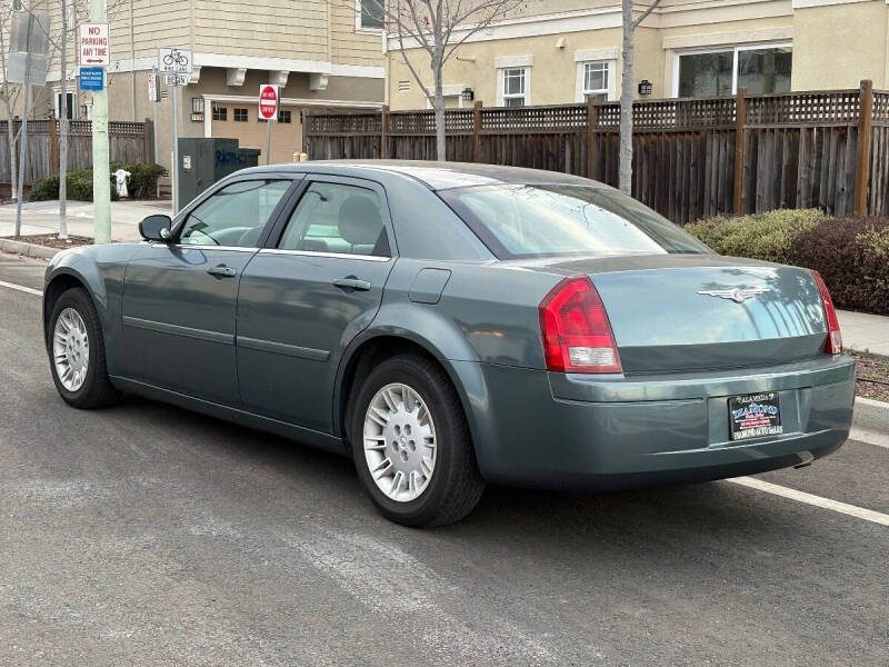 2005 Chrysler 300