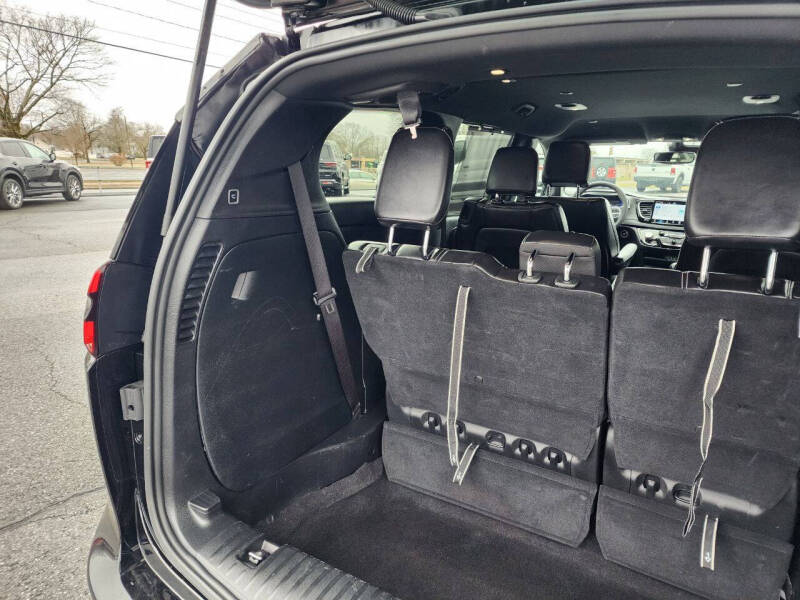 2025 Chrysler Pacifica Select