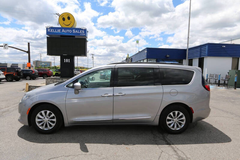 2017 Chrysler Pacifica Touring Plus