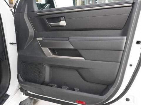 2025 Toyota Sequoia SR5