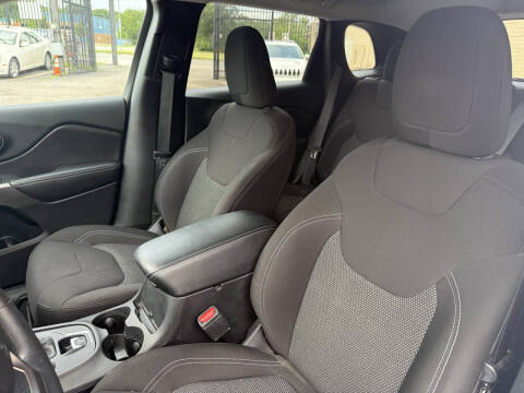 2019 Jeep Cherokee Latitude