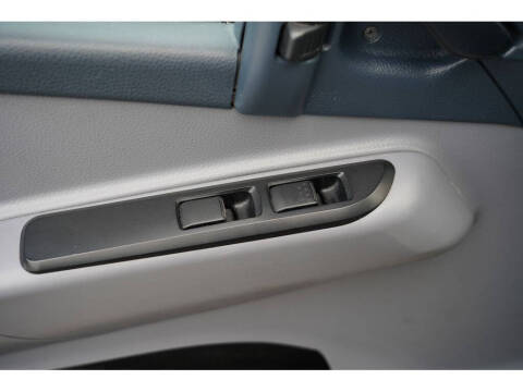 2015 Mitsubishi Fuso FE180