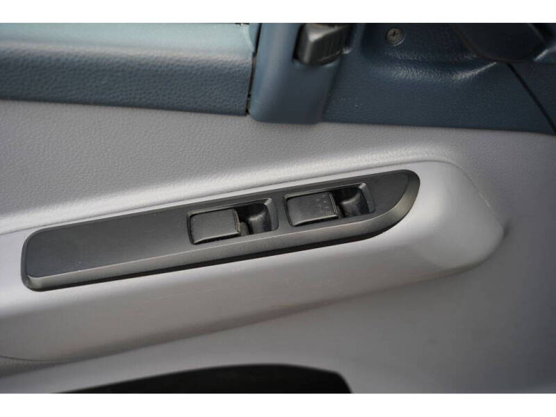 2015 Mitsubishi Fuso FE180