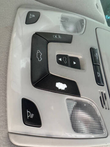 2013 Toyota Sienna XLE 7-Passenger Auto Access Seat