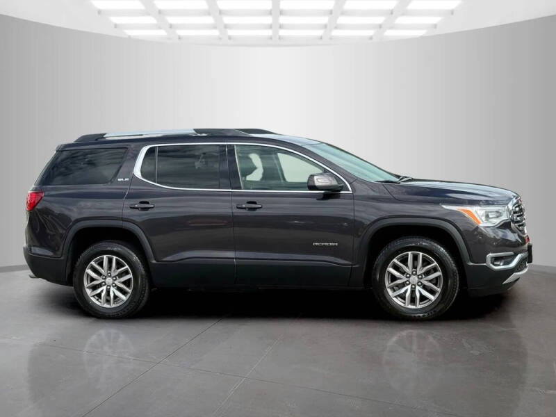 2017 GMC Acadia SLE-2
