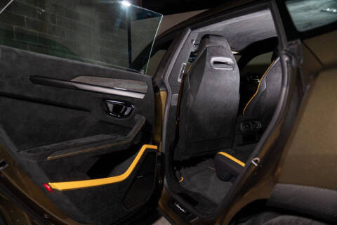 2024 Lamborghini Urus Performante