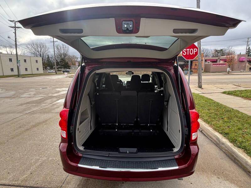 2018 Dodge Grand Caravan SE photo 42