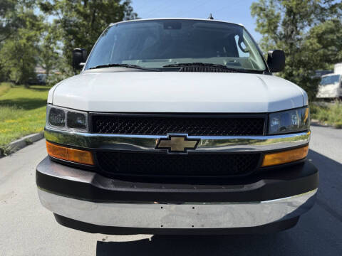 2024 Chevrolet Express LT 3500