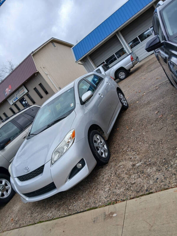 2011 Toyota Matrix S's photo