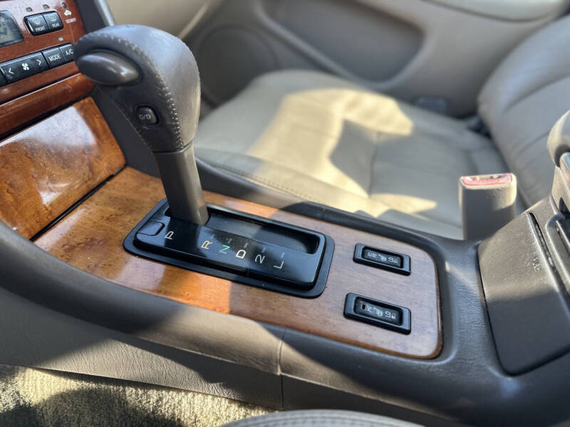 2000 Lexus ES 300