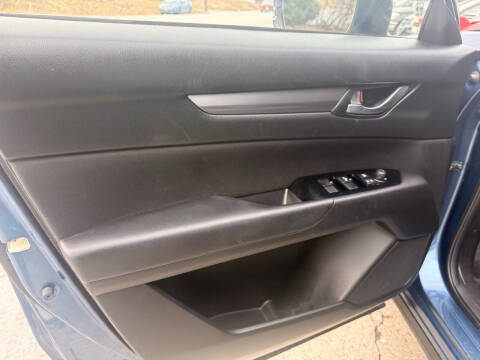 2017 Mazda CX-5 Sport