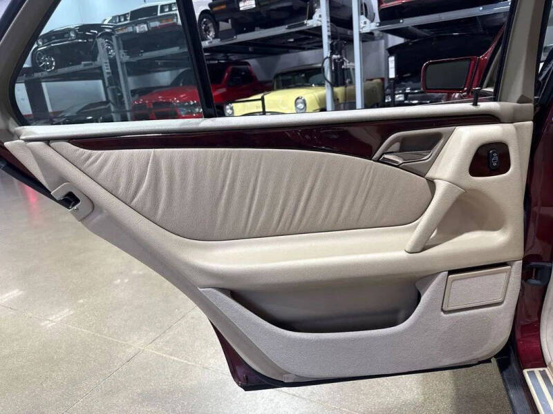 1999 Mercedes-Benz E-Class E 320