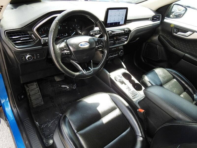 2020 Ford Escape SUV / Crossover - $20,900