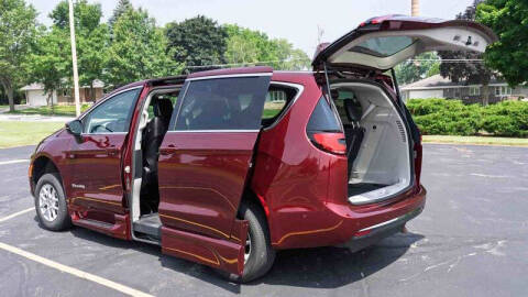 2023 Chrysler Pacifica Touring L