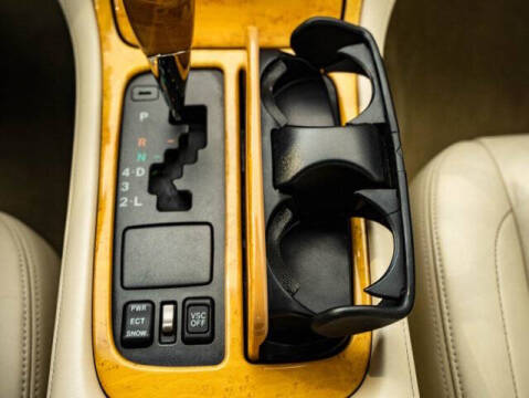 2004 Lexus SC 430