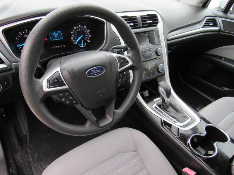 2016 Ford Fusion S