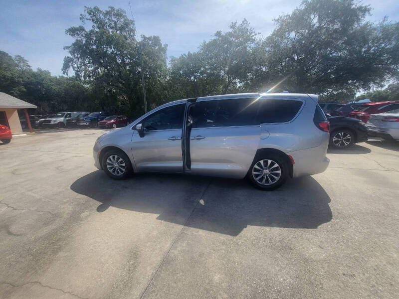 2017 Chrysler Pacifica Touring