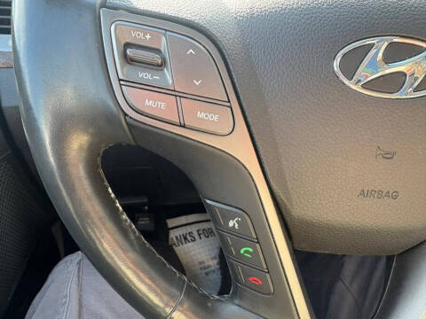 2017 Hyundai Santa Fe Limited Ultimate