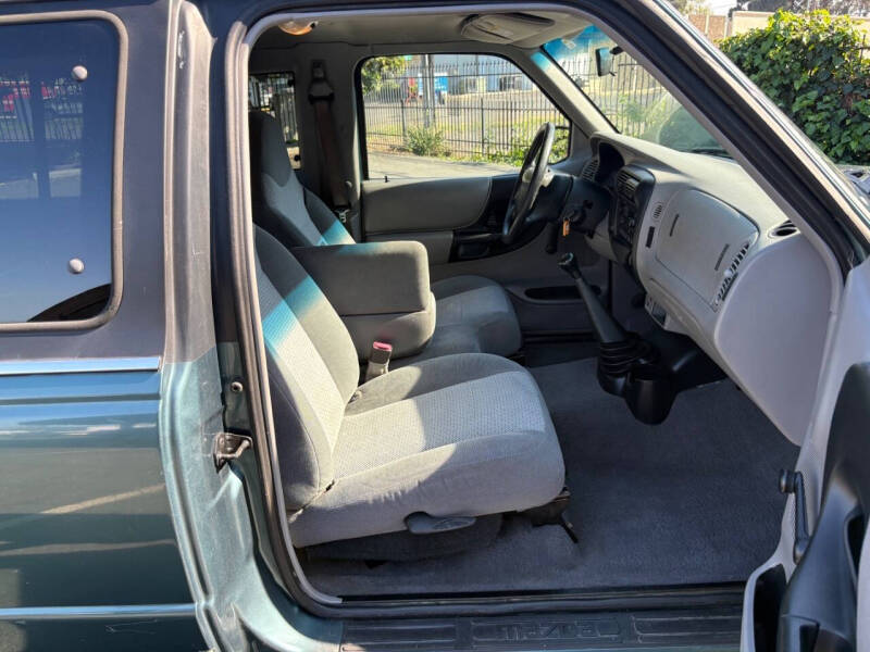 2000 Mazda B-Series B3000 TL